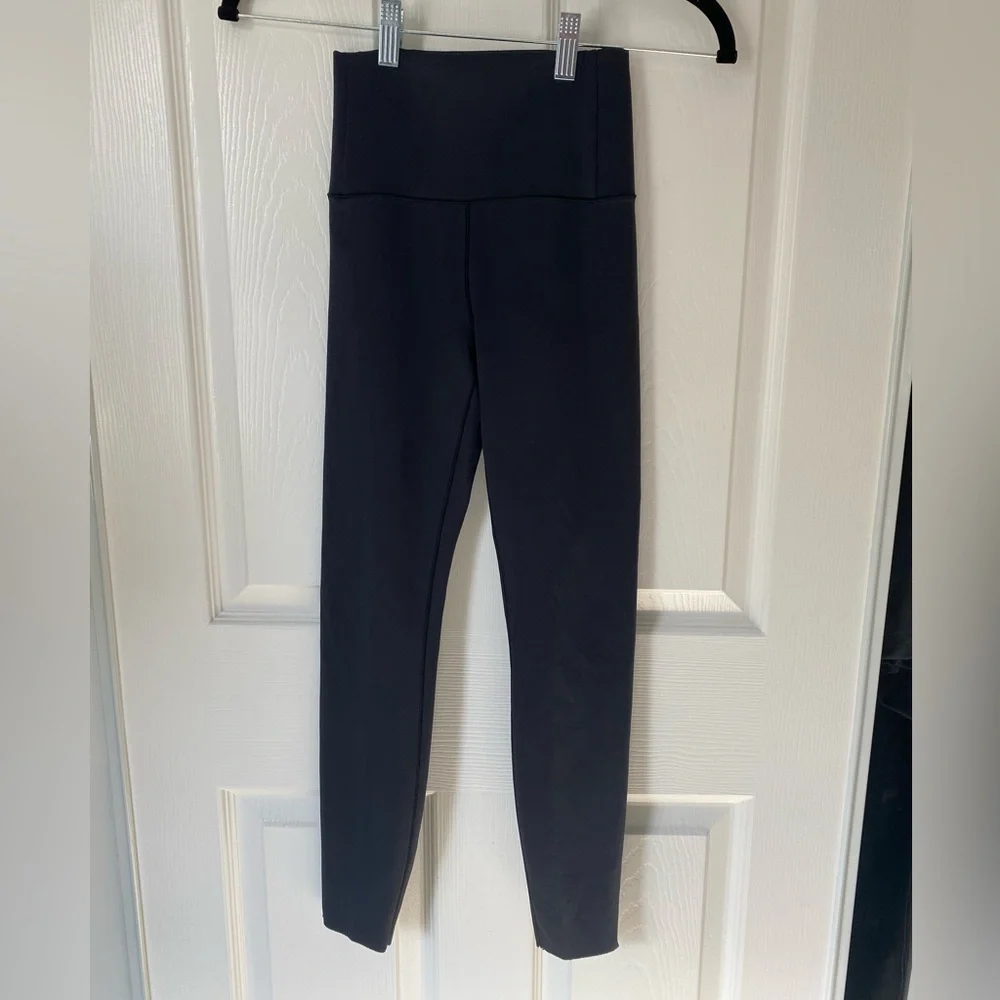 Vuori Black Evolve Leggings XS - Picture 5 of 11